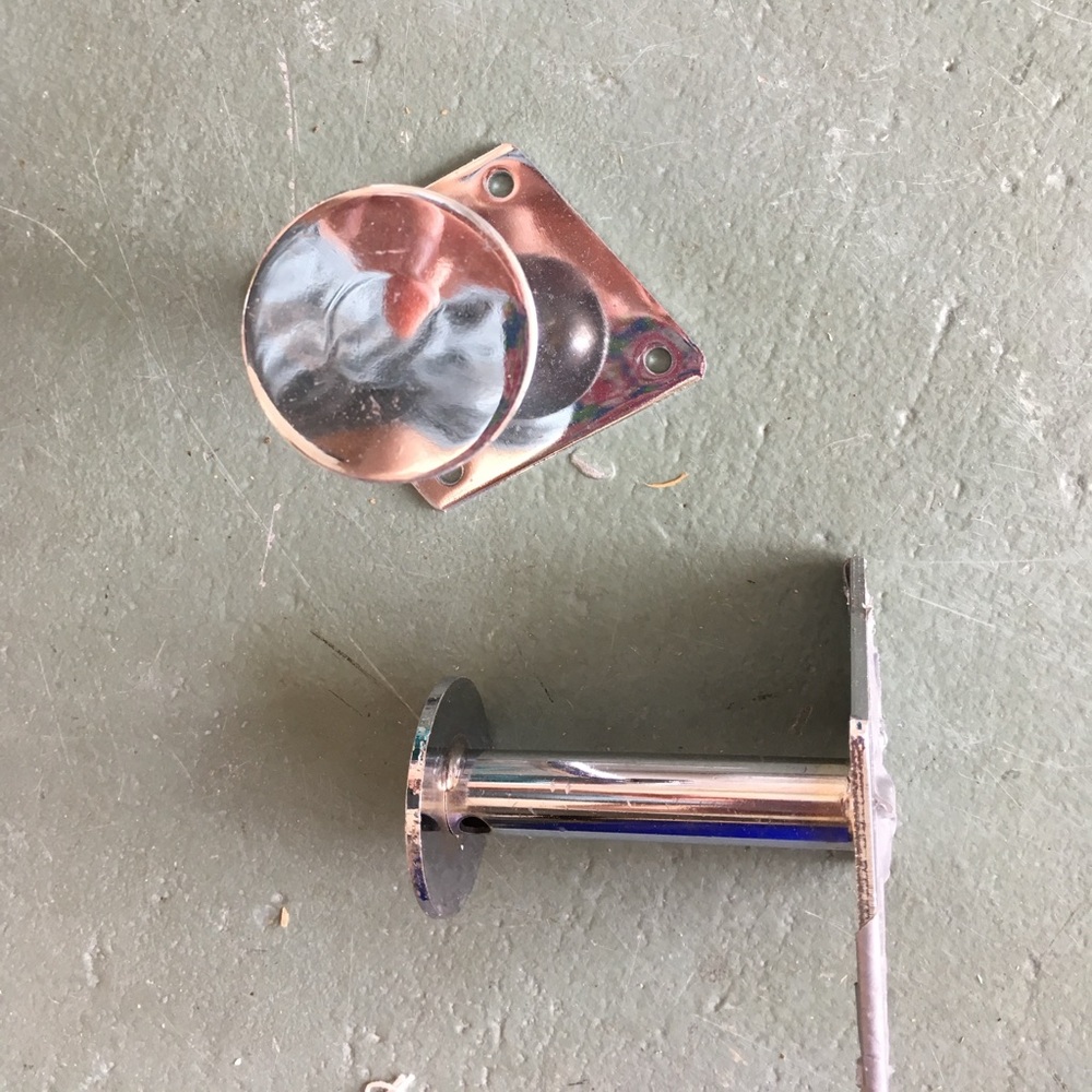 wall mount peg hook, metal, sturdy